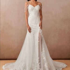 Make an offer!! Brand New Azazie Wedding dress gown size 8